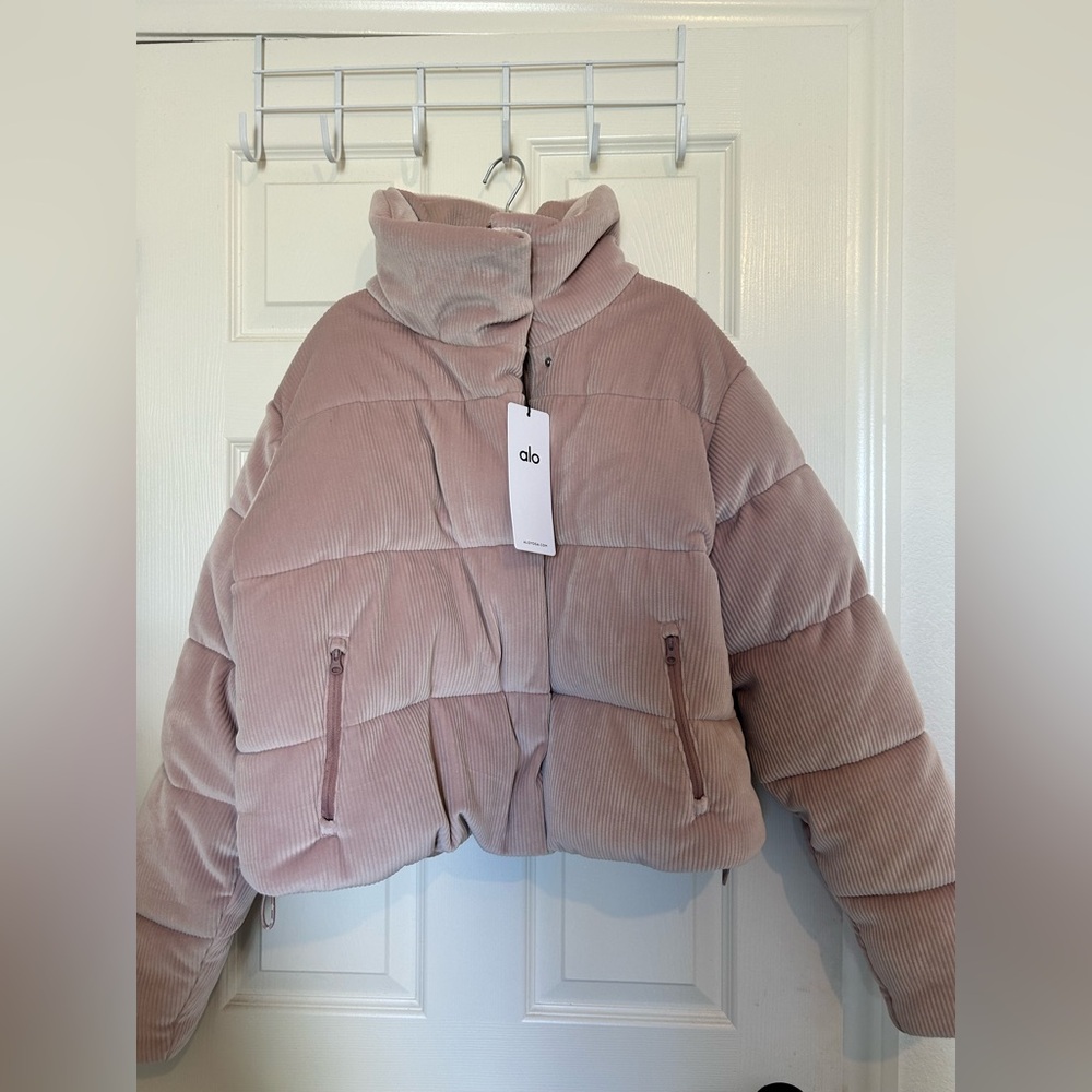 Alo Yoga Ribbed Velour Puffer Jacket
